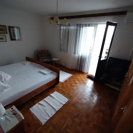 Apartamento House With A Garden 50m From The Sea Košljun